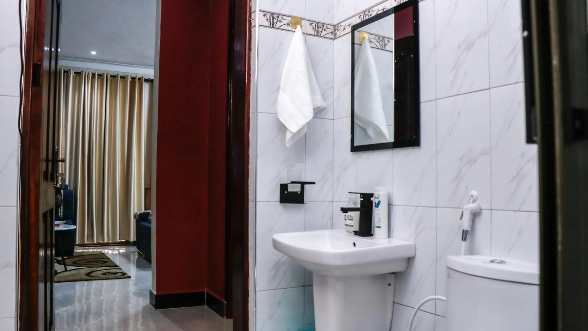 The Sunset Crib Apartment Kampala 0*,